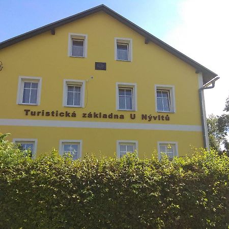 Turisticka Zakladna U Nyvltu Hotel Martínkovice Екстериор снимка