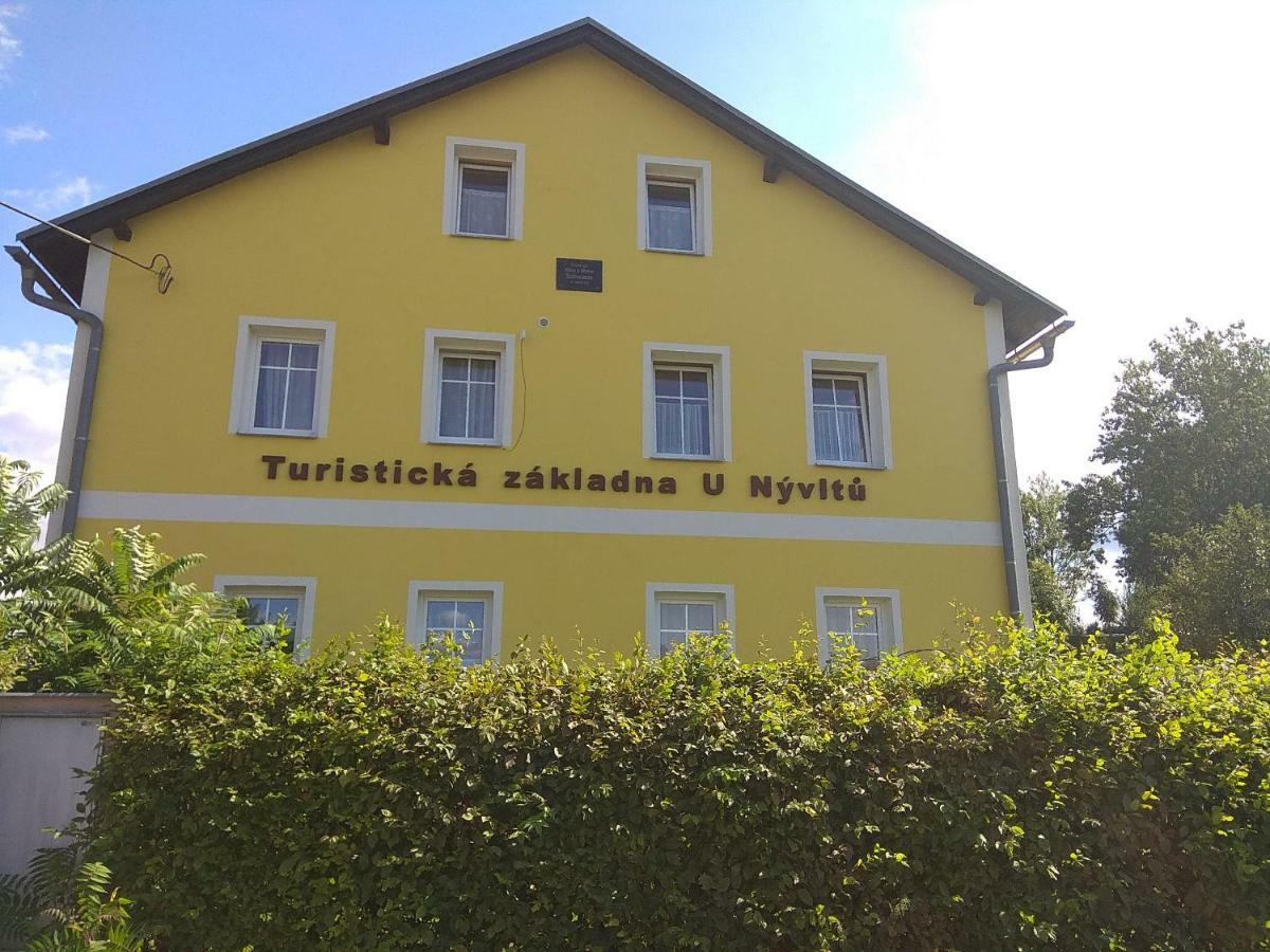 Turisticka Zakladna U Nyvltu Hotel Martínkovice Екстериор снимка